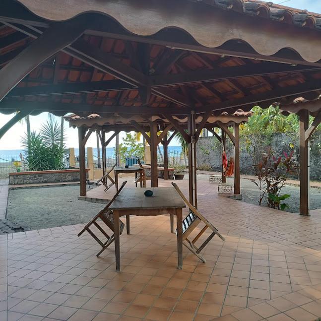 Votre Bungalow "Petit Tresor" Vintage 80 Apartamento Le Carbet Exterior foto