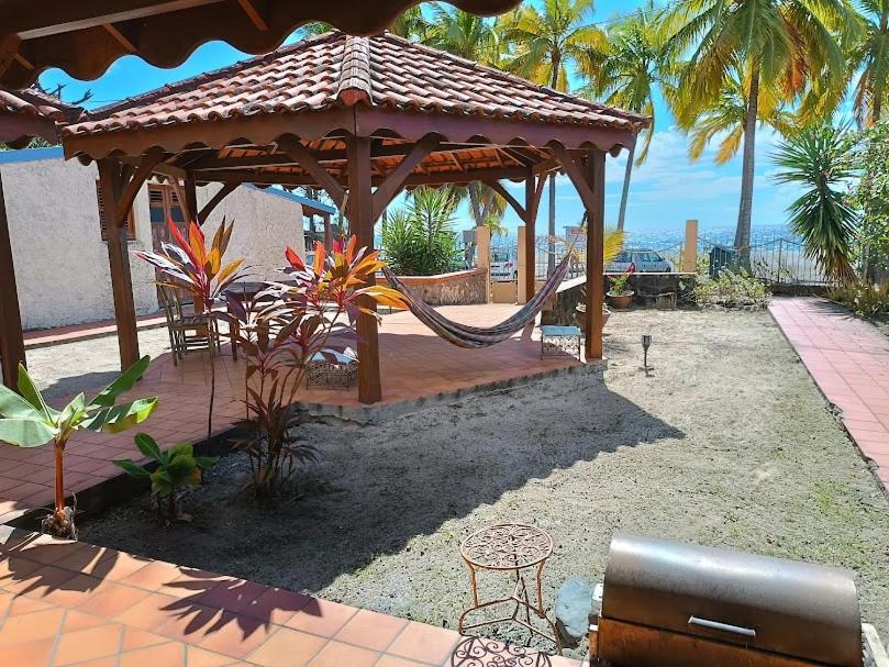 Votre Bungalow "Petit Tresor" Vintage 80 Apartamento Le Carbet Exterior foto