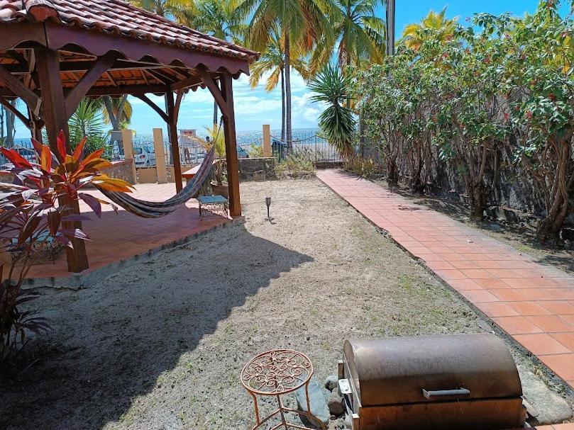 Votre Bungalow "Petit Tresor" Vintage 80 Apartamento Le Carbet Exterior foto